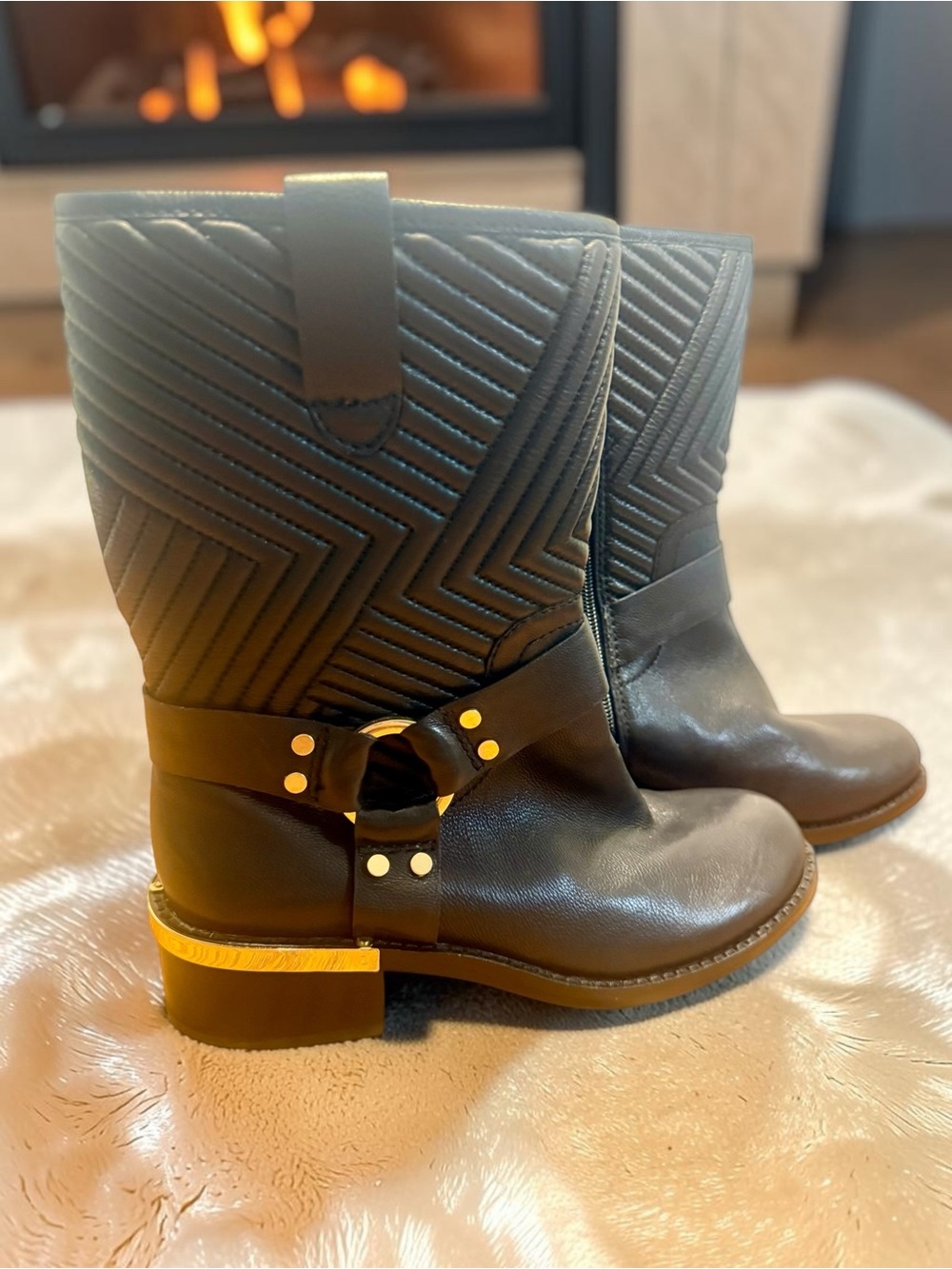 Vince Camuto Black Quilted Riding Boots Mid-Calf Faux Leather Zip Buckle Women's